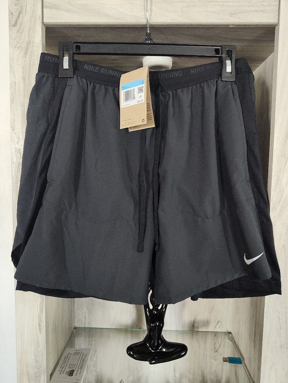 Nike Men’s SZ M Black Athletic Running Shorts with Mesh Panels